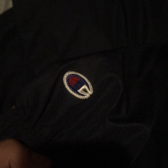 Navy blue champion windbreaker size medium - Picture 2 of 4